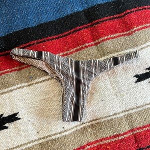 Acacia bottoms- fits small